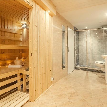 Wellness Studio! Finnish Sauna, Whirlpool, Gym & More! Prague Exterior photo
